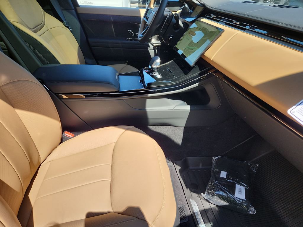 New 2026 Land Rover Range Rover Sport Dynamic SE AWD/4WD image 3