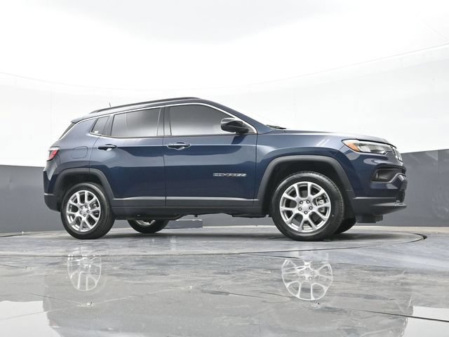 Used 2024 Jeep Compass Latitude AWD/4WD image 49