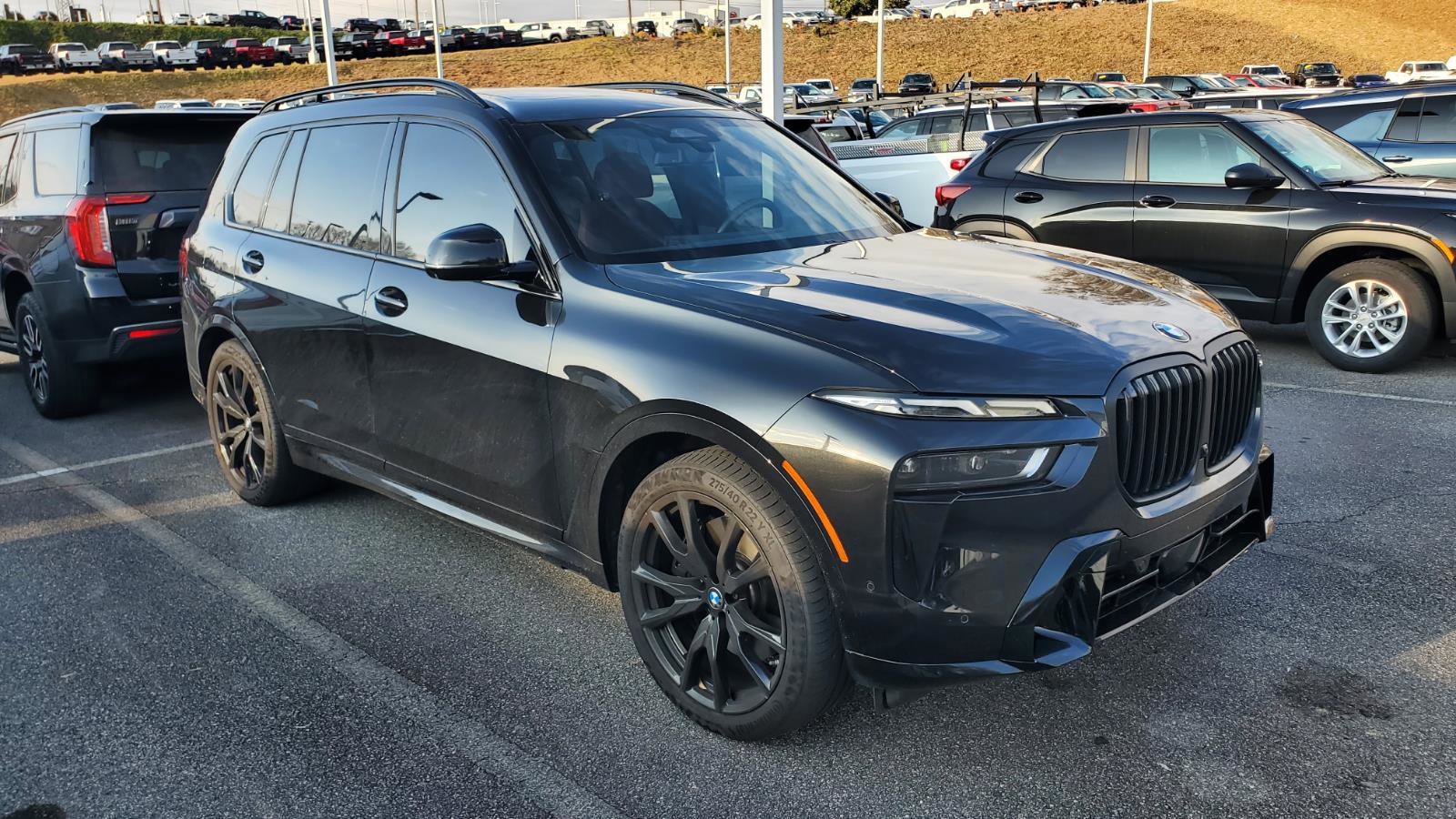 Used 2024 BMW X7 xDrive40i w/ M Sport Package image 2