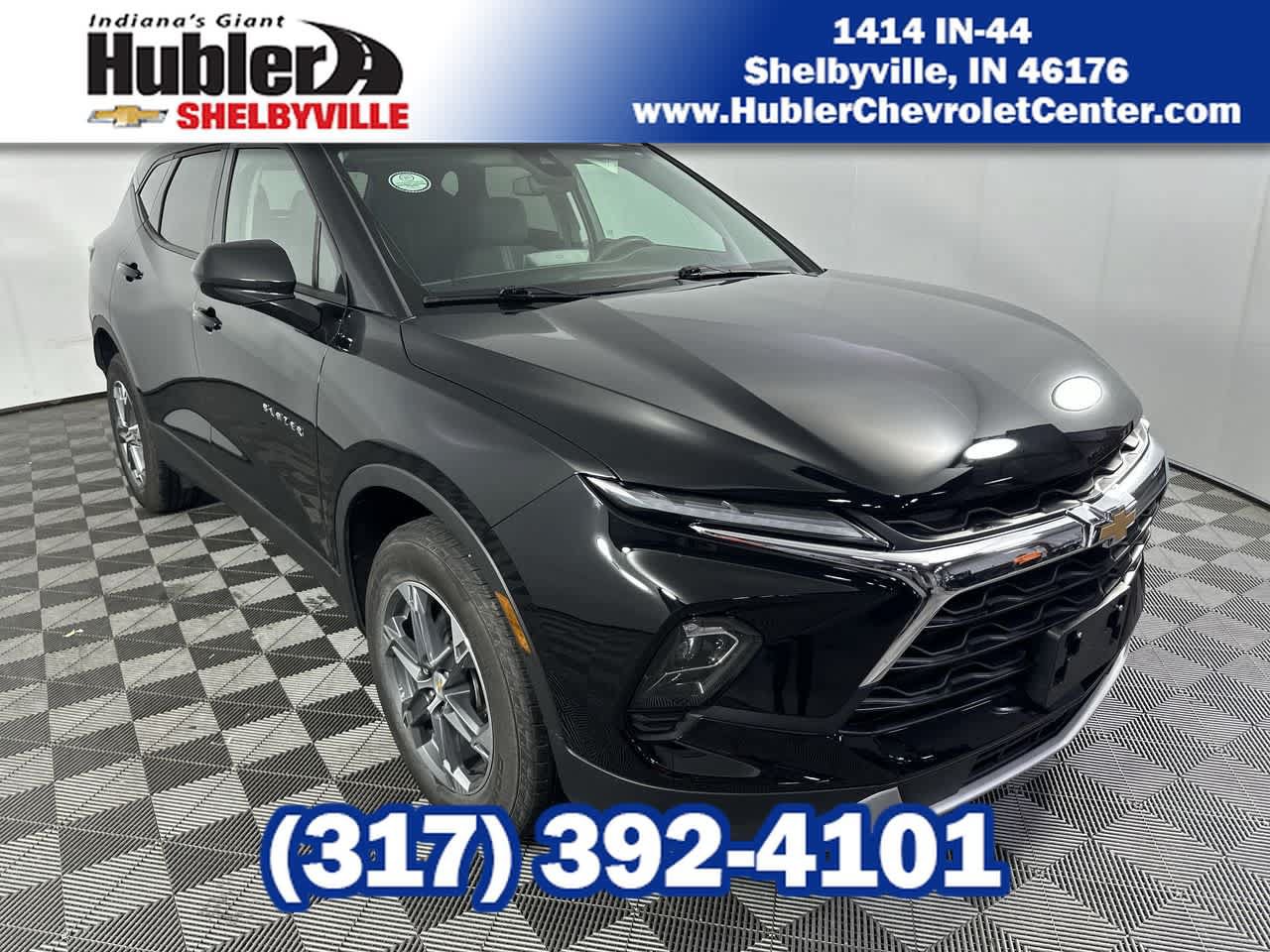 Used 2025 Chevrolet Blazer LT FWD image 1
