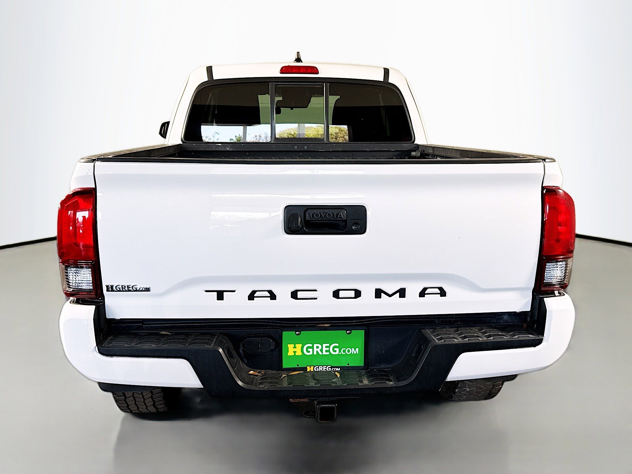 Used 2021 Toyota Tacoma SR w/ SR Convenience Package image 8