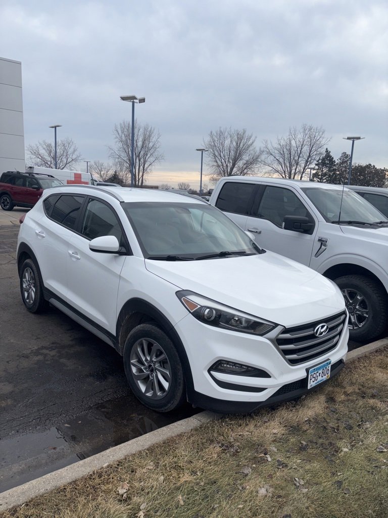 Used 2017 Hyundai Tucson SE image 1