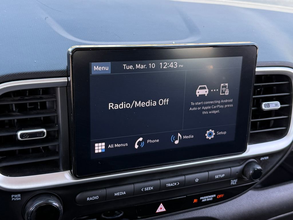 Used 2023 Hyundai Venue SEL image 22