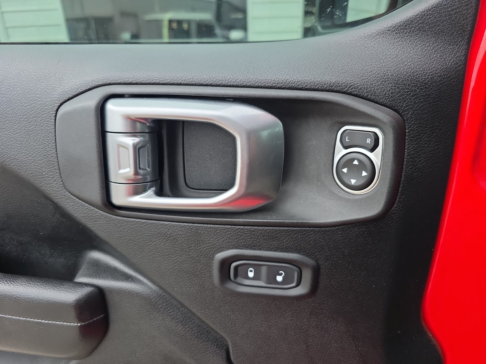 Used 2020 Jeep Wrangler Sport AWD/4WD image 24