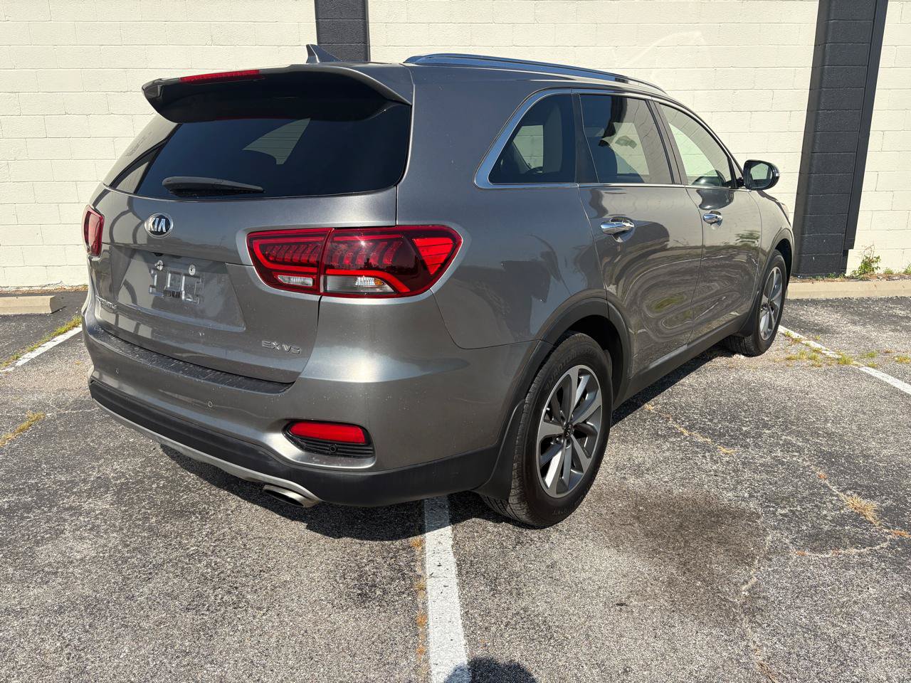 Used 2019 Kia Sorento EX w/ EX Touring Package FWD image 3
