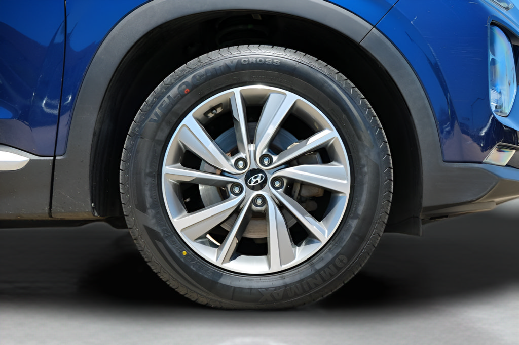Used 2019 Hyundai Santa Fe AWD image 9