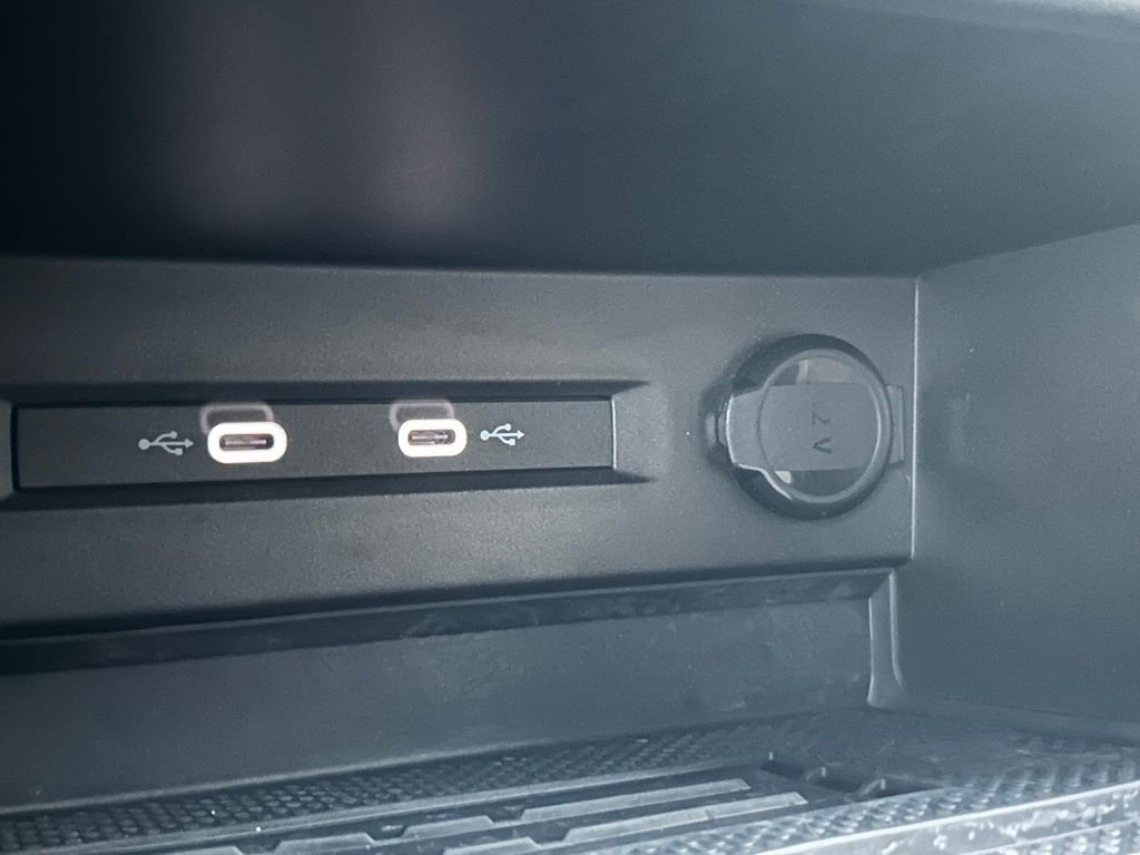 Used 2022 Volkswagen Taos SE w/ Driver Assistance Package image 53