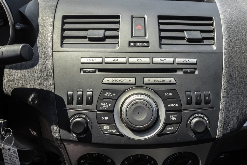 Used 2010 MAZDA MAZDA3 i Touring FWD image 15