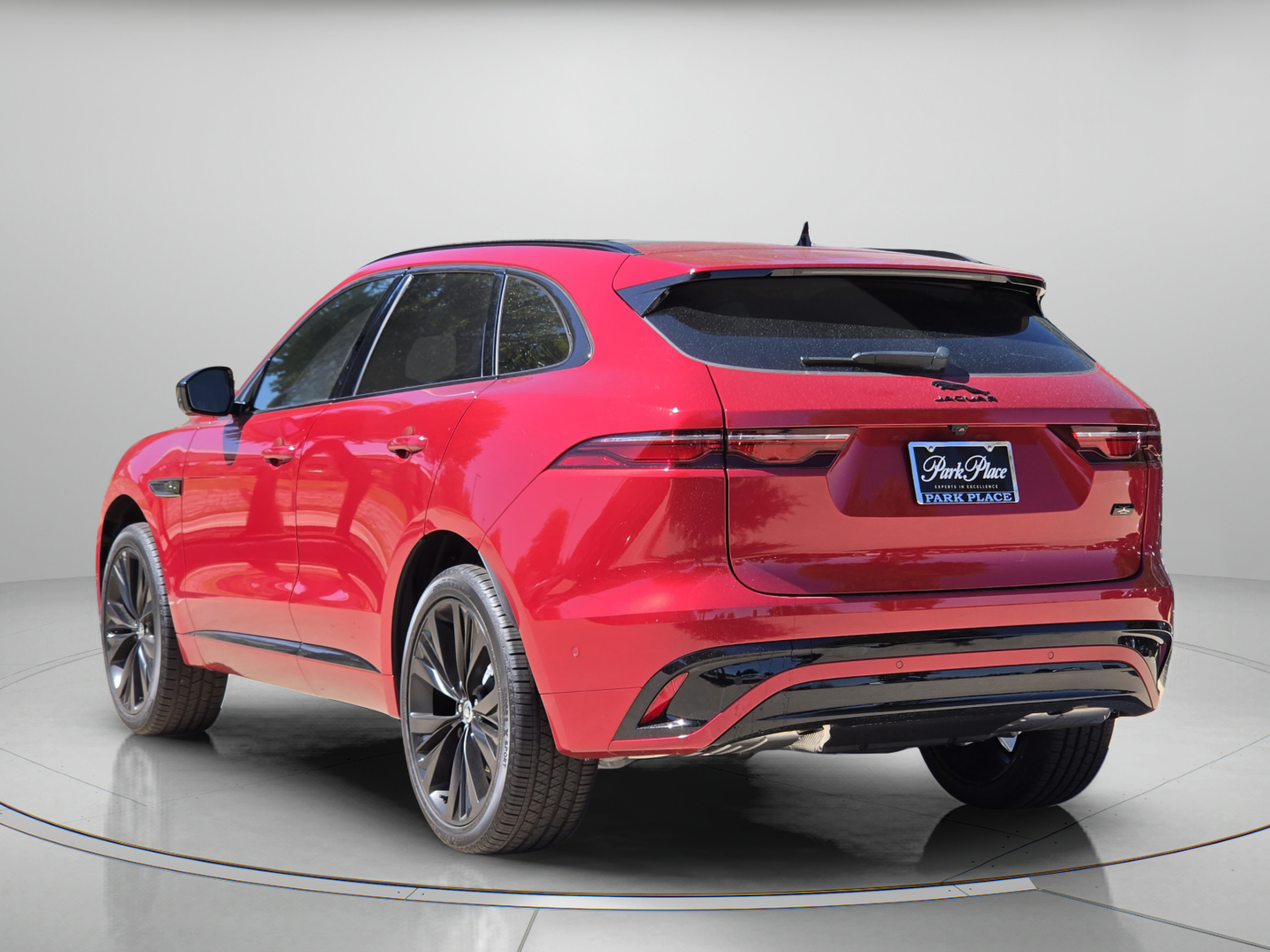 Used 2026 Jaguar F-PACE R-Dynamic S AWD/4WD image 3