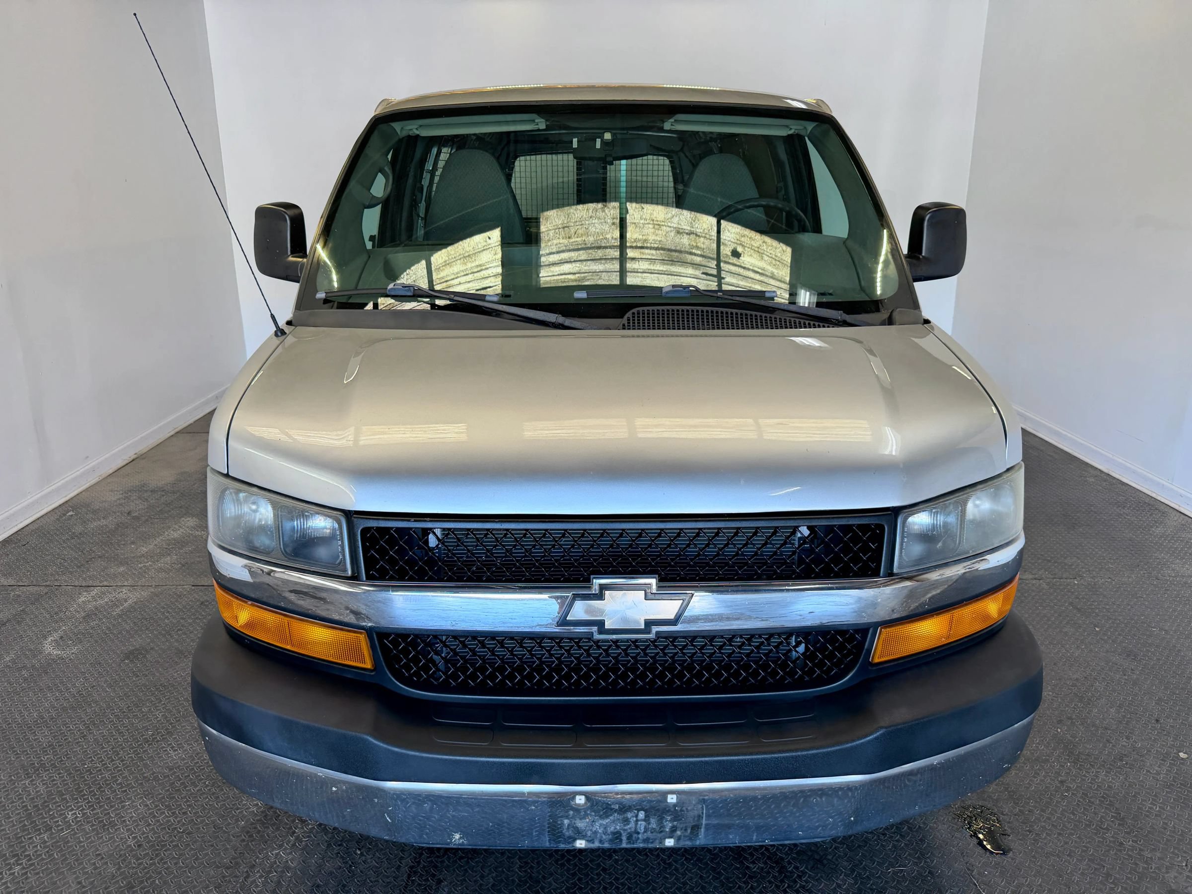 Used 2012 Chevrolet Express 1500 AWD w/ Power Package image 3