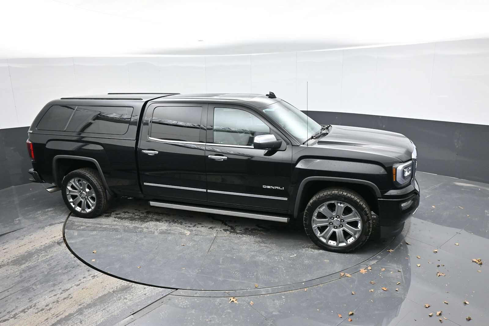 Used 2018 GMC Sierra 1500 Denali w/ Denali Ultimate Package image 16