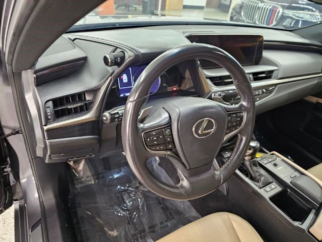 Used 2021 Lexus ES 300h w/ Premium Package image 7