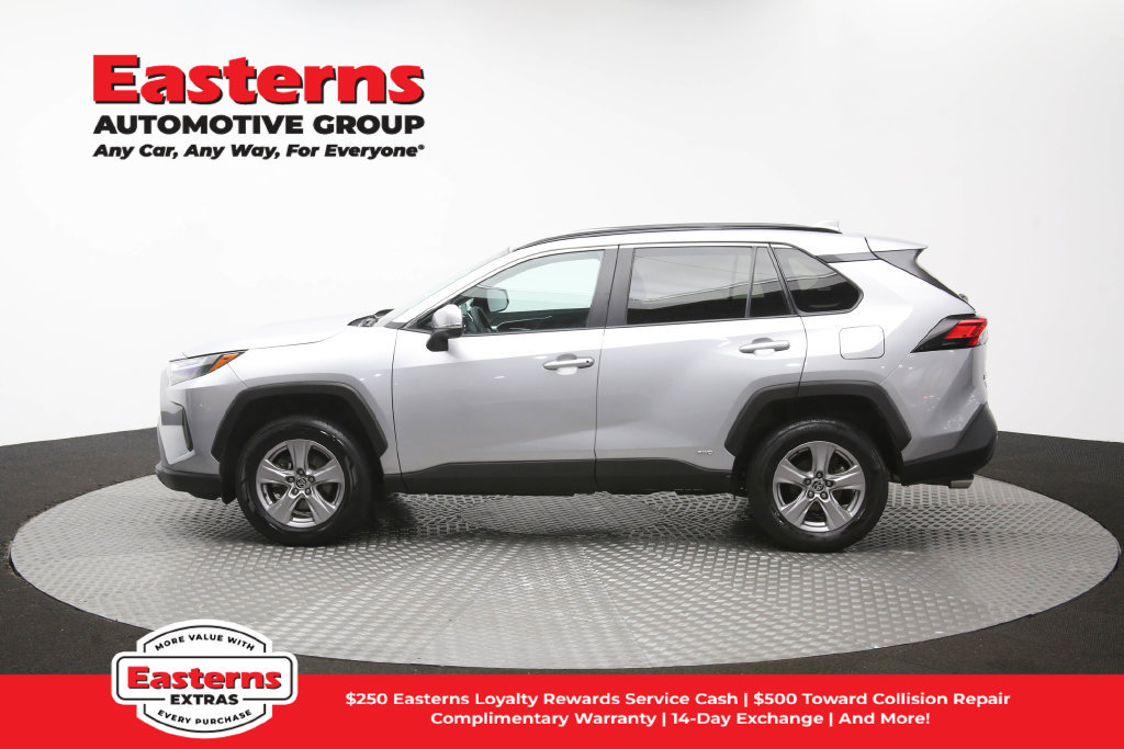 Used 2024 Toyota RAV4 XLE AWD/4WD image 59