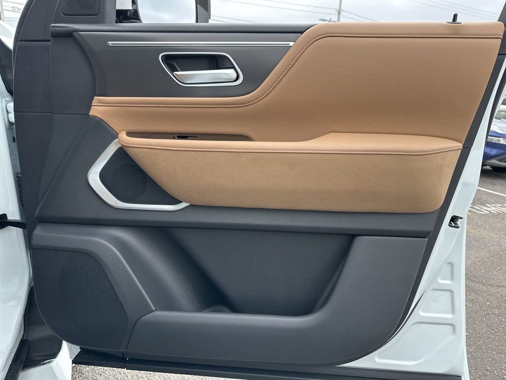 New 2026 INFINITI QX80 Luxe w/ Exterior Package image 12