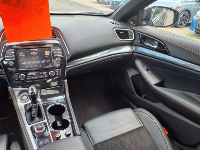 Used 2022 Nissan Maxima SR w/ Sport Mat Group image 13
