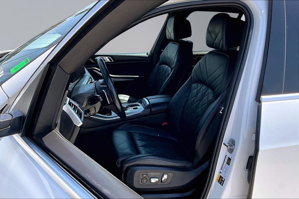 Used 2024 BMW X5 sDrive40i RWD image 3