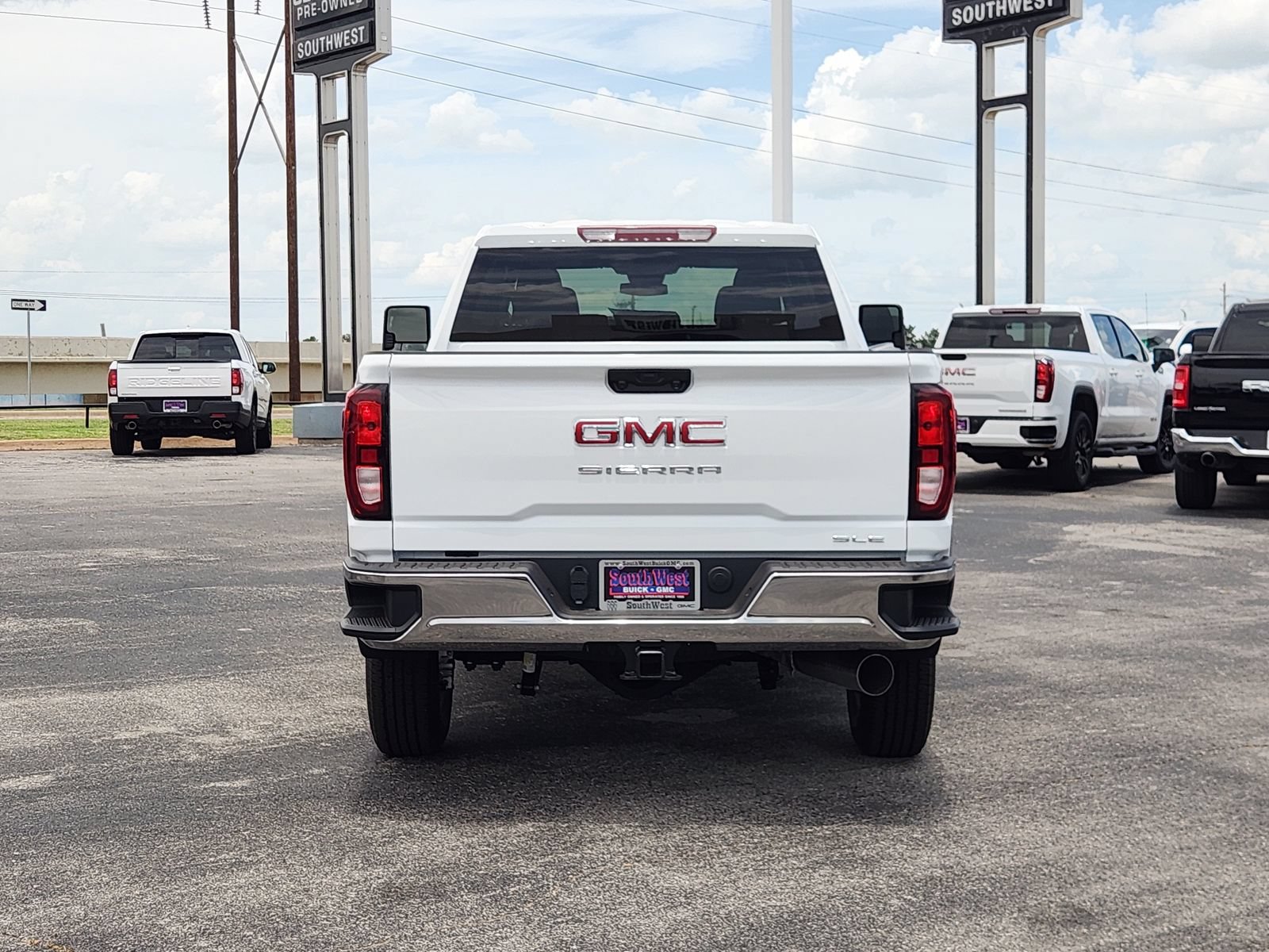 New 2026 GMC Sierra 2500 SLE w/ SLE Convenience Package AWD/4WD image 8