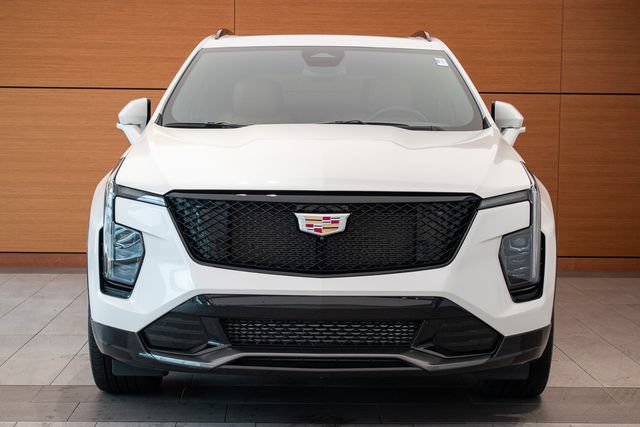 Used 2024 Cadillac XT4 Sport AWD/4WD image 2