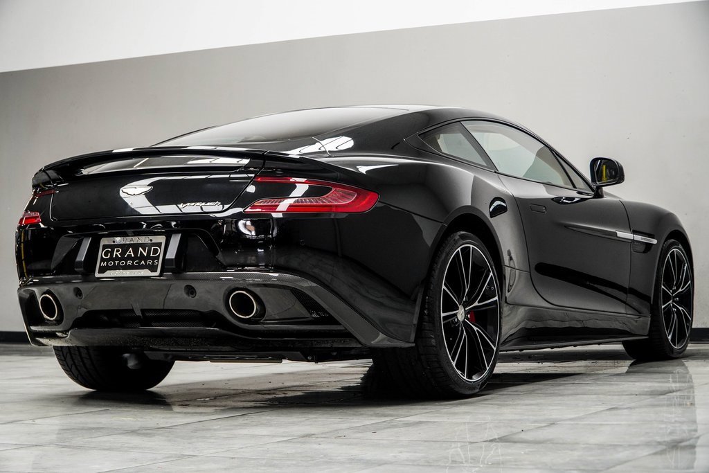 Used 2017 Aston Martin Vanquish Coupe image 16