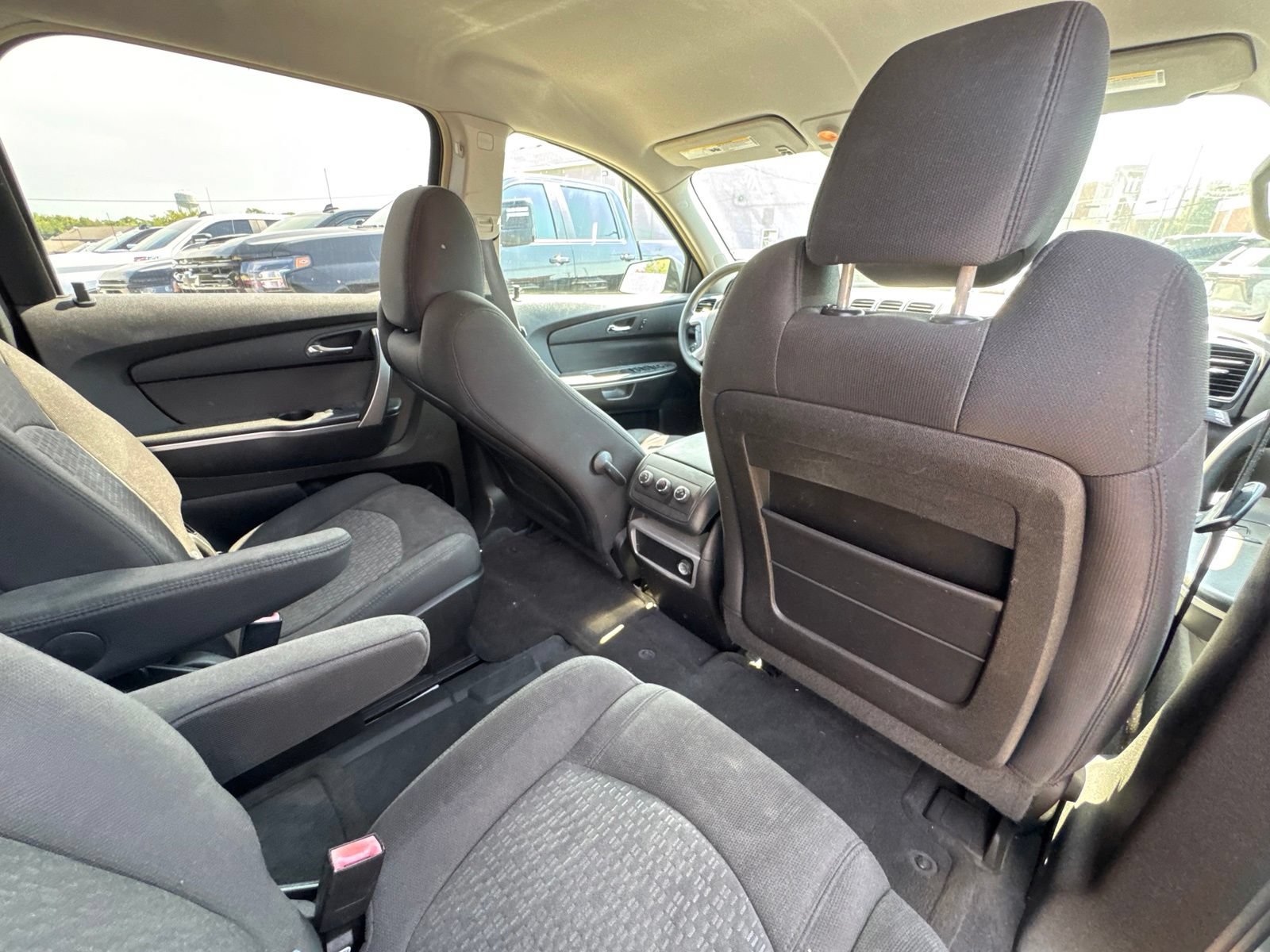 Used 2009 GMC Acadia SLE FWD image 28
