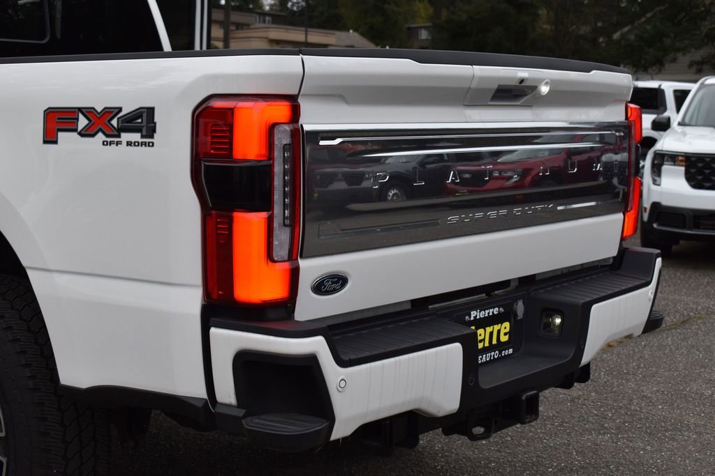 Used 2024 Ford F350 Platinum w/ FX4 Off-Road Package image 31