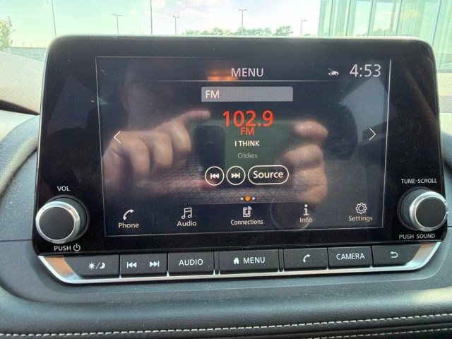 Used 2023 Nissan Rogue SV FWD image 15