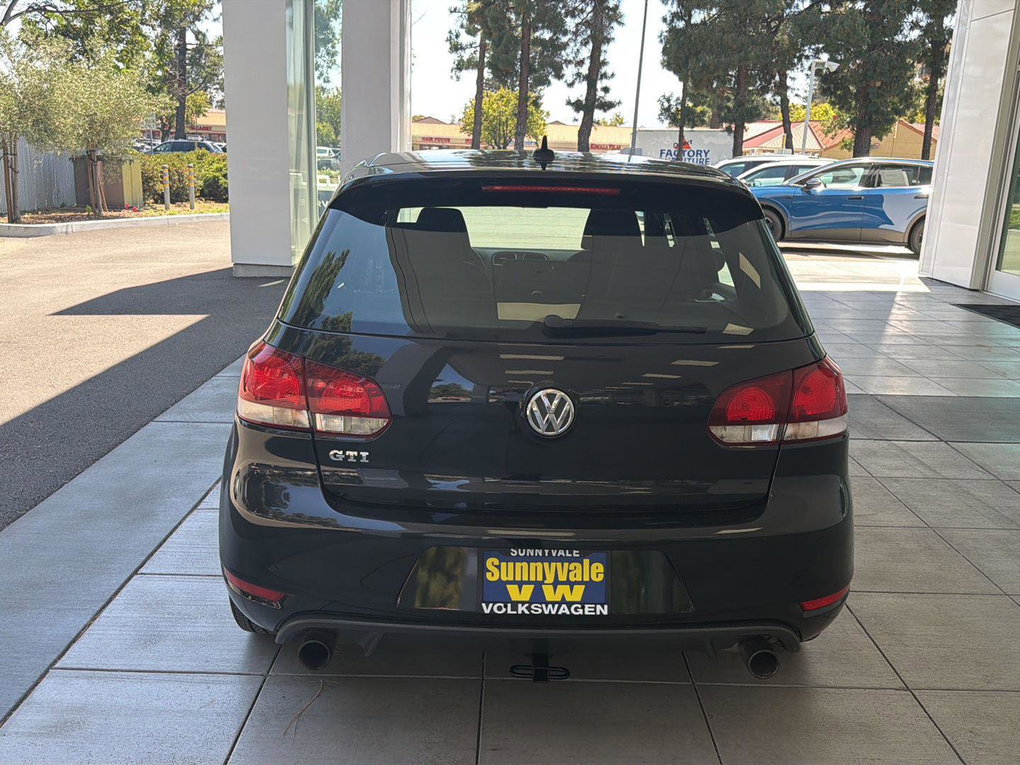 Used 2014 Volkswagen GTI Wolfsburg Edition FWD image 4