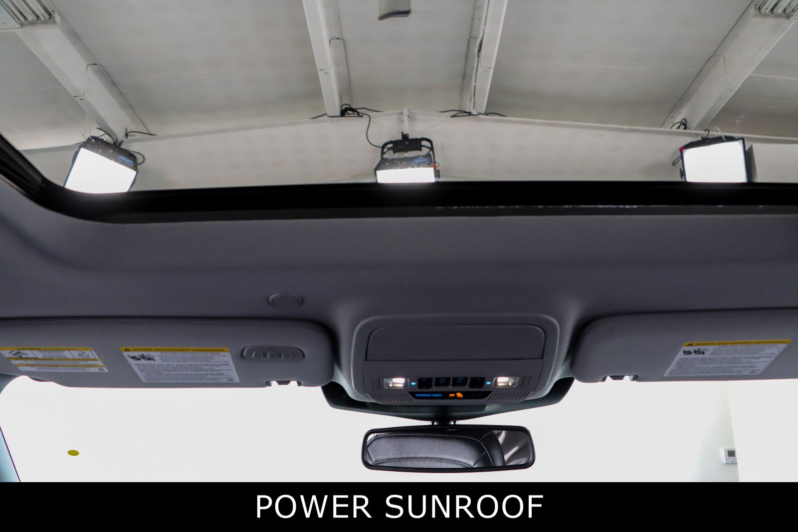 Used 2023 Ford Explorer Limited image 21