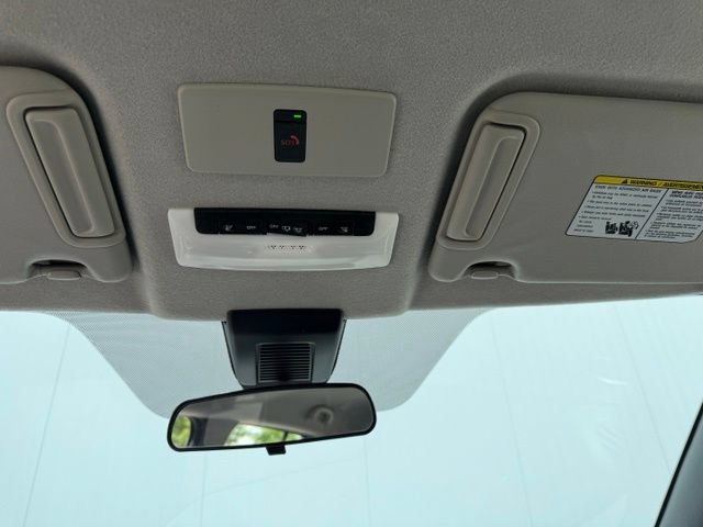 Certified 2021 Nissan Kicks SR w/ SR Premium Package FWD image 15