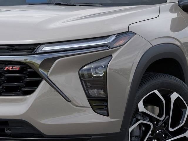 New 2026 Chevrolet Trax RS w/ Sunroof Package FWD image 11