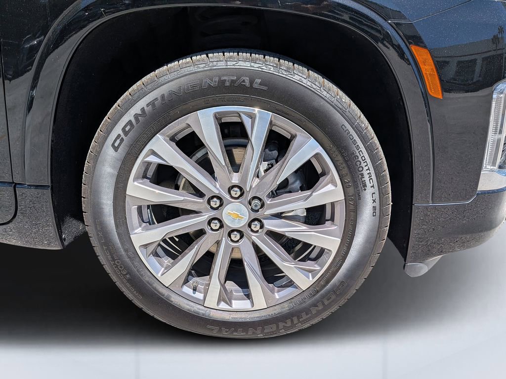 Used 2023 Chevrolet Traverse Premier FWD image 10