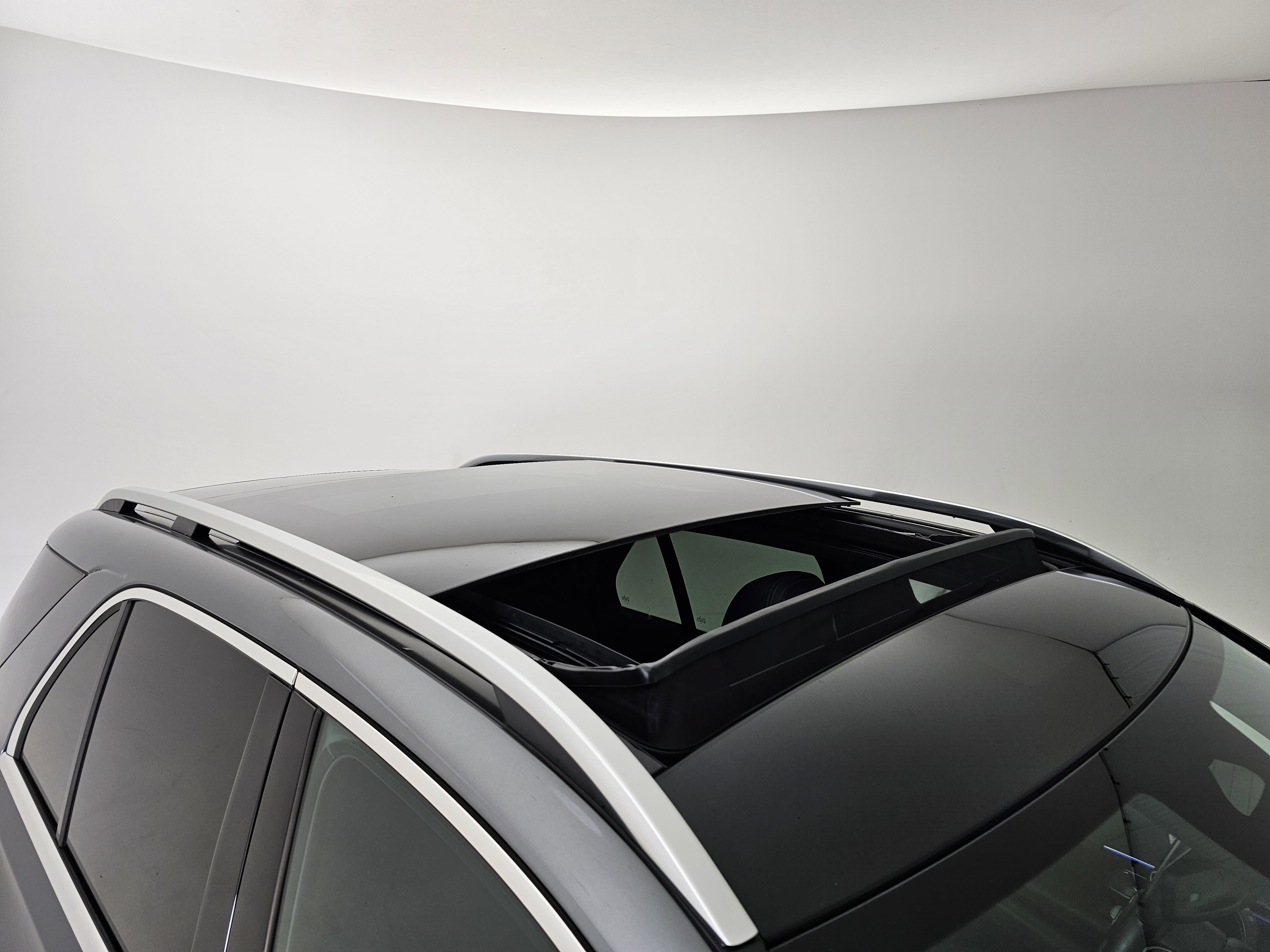 Certified 2025 Mercedes-Benz GLE 450e 4MATIC image 40