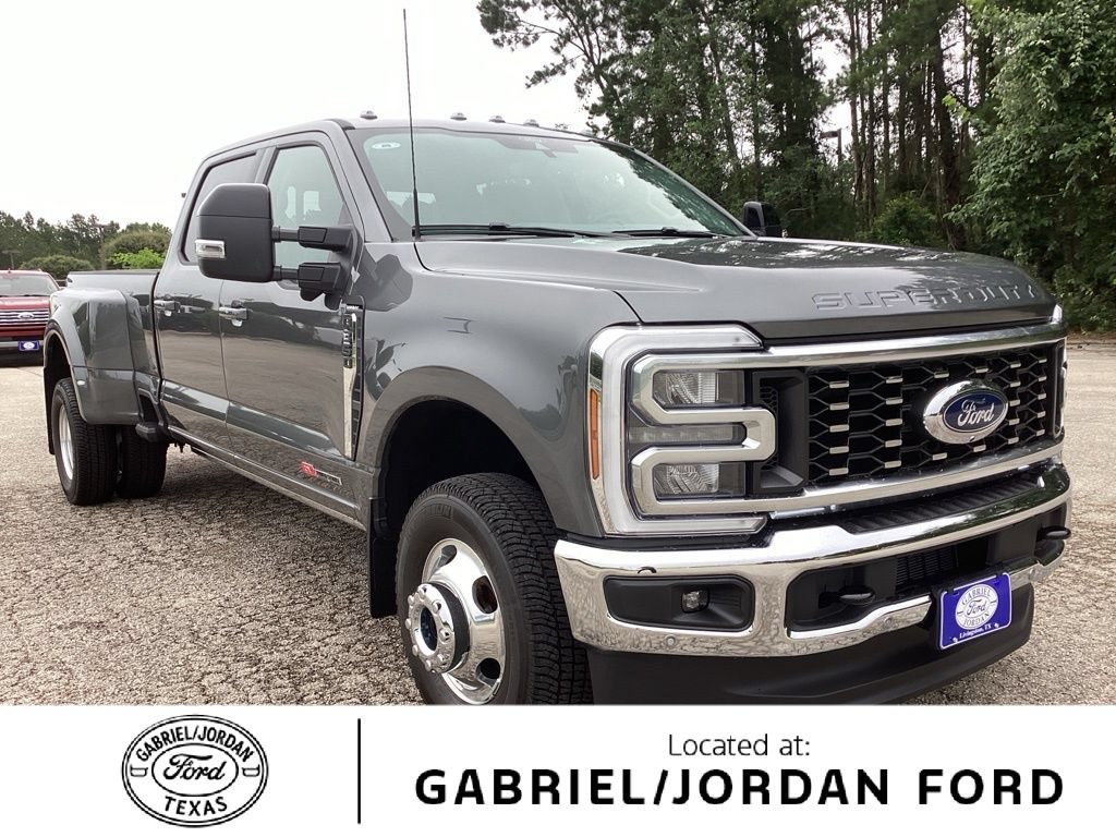 New 2026 Ford F350 Lariat w/ Lariat Ultimate Package