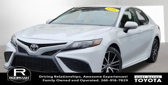 Used 2024 Toyota Camry SE FWD image 1