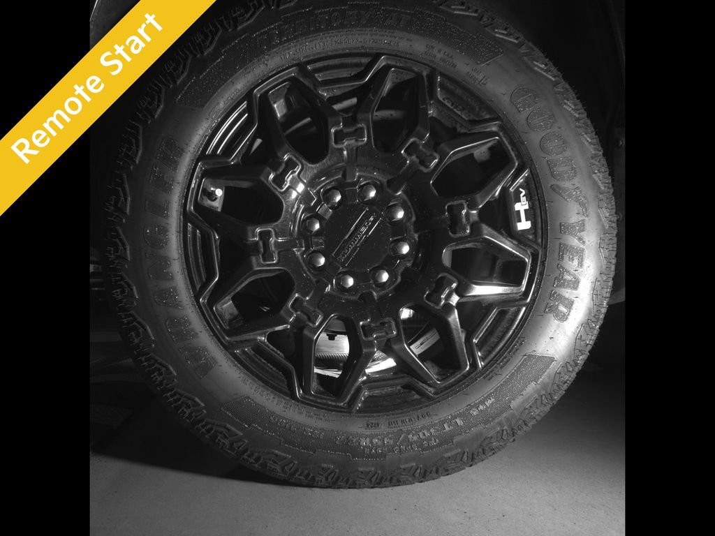Used 2025 GMC Hummer EV 2X AWD/4WD image 9