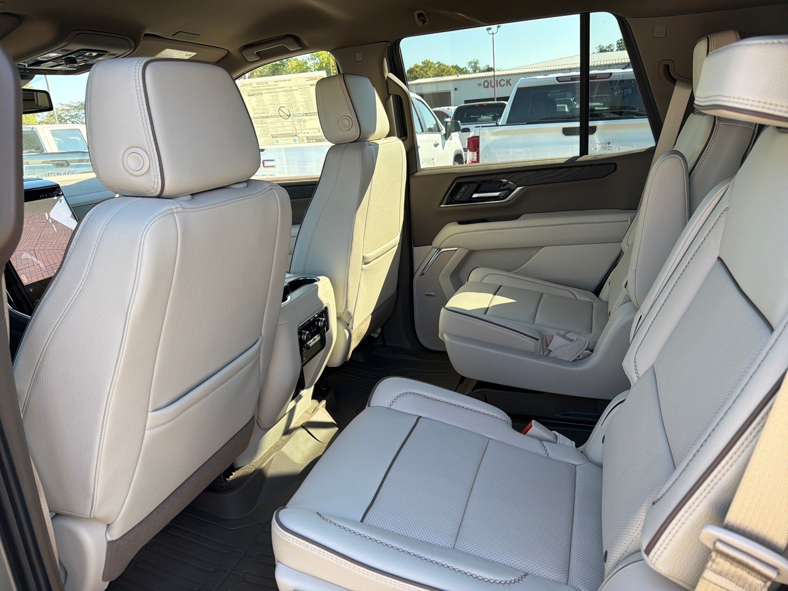 New 2026 GMC Yukon Denali w/ LPO, Floor Liner Package RWD image 10