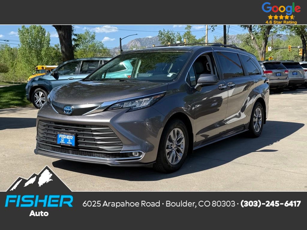 Used 2022 Toyota Sienna XLE AWD/4WD image 1