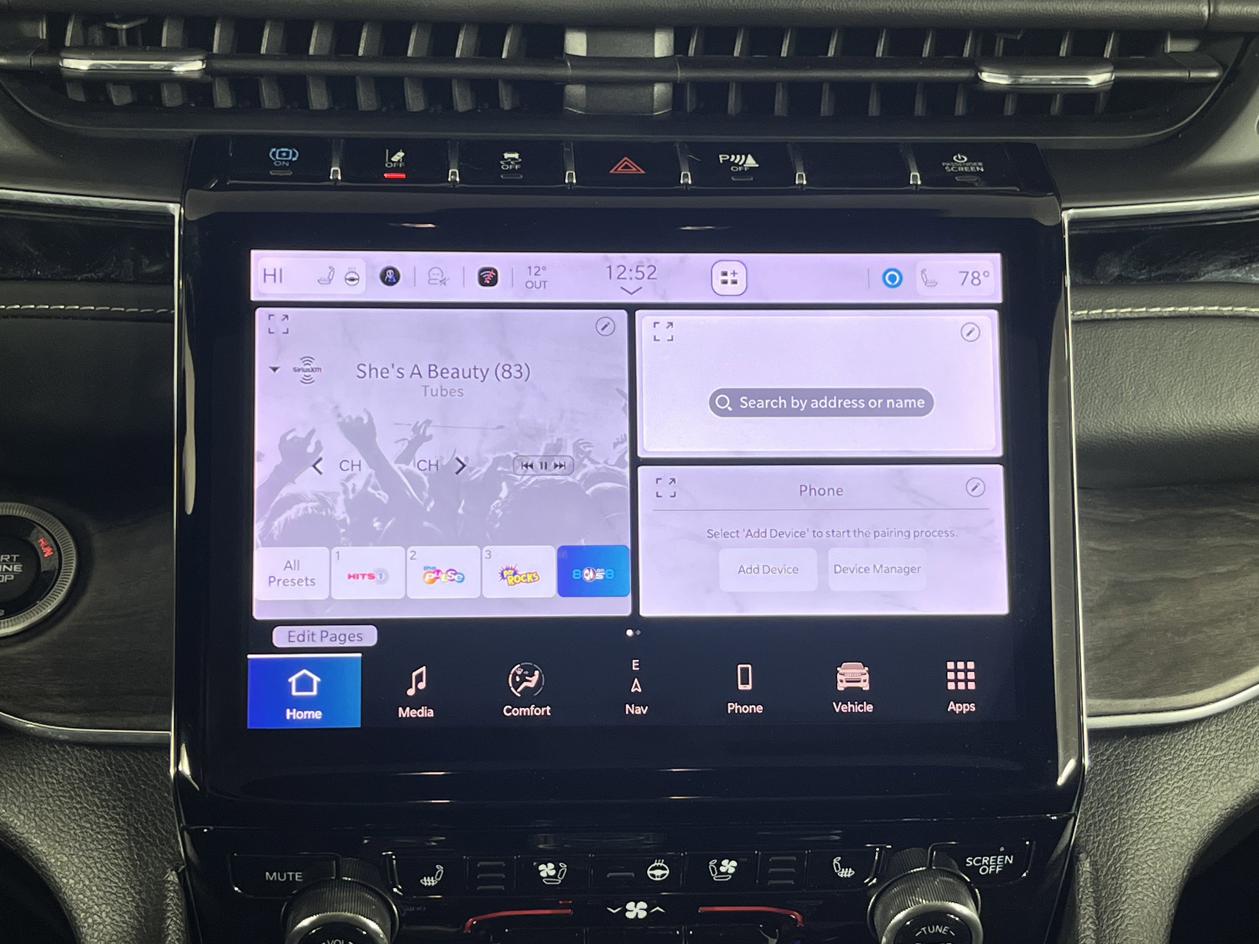 Used 2023 Jeep Grand Cherokee Overland w/ Advanced Protech Group III image 15