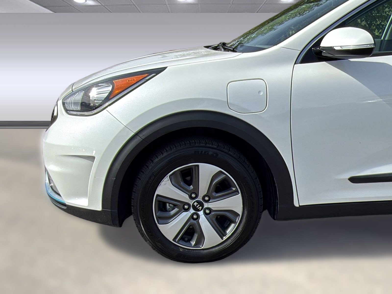 Used 2019 Kia Niro EX FWD image 12