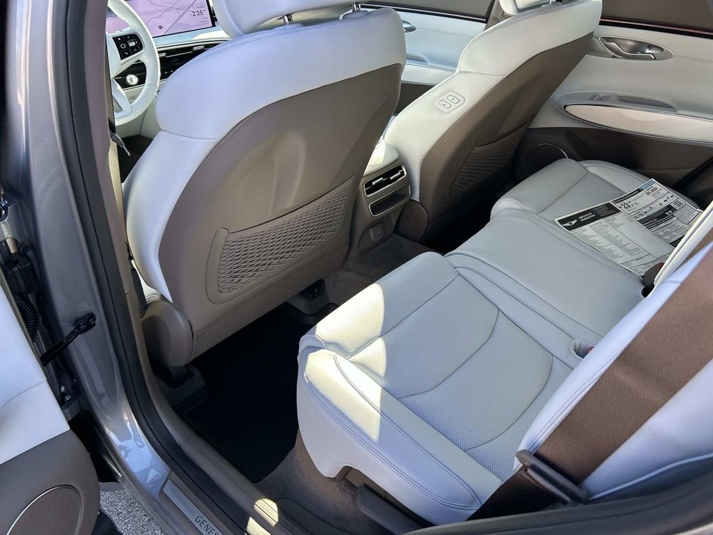 New 2026 Genesis GV70 2.5T Advanced image 19