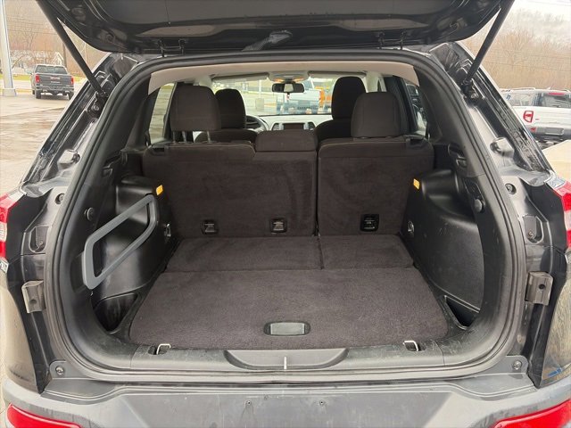 Used 2017 Jeep Cherokee Latitude w/ Cold Weather Group image 7