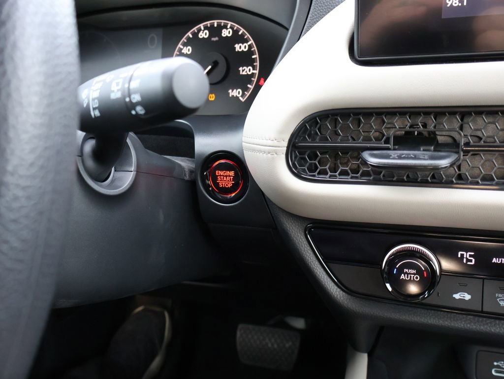 Certified 2026 Honda HR-V LX image 25