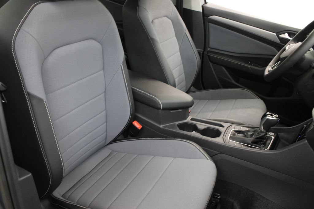 New 2026 Volkswagen Jetta SE FWD image 23