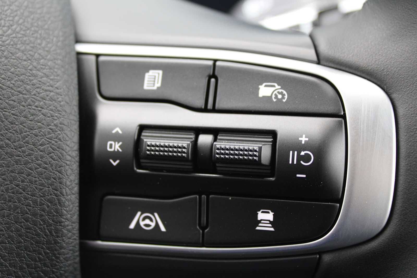 Certified 2025 Kia K5 GT-Line image 26