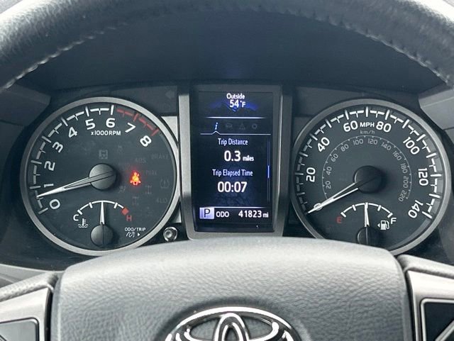 Used 2020 Toyota Tacoma TRD Sport w/ Technology Package AWD/4WD image 18