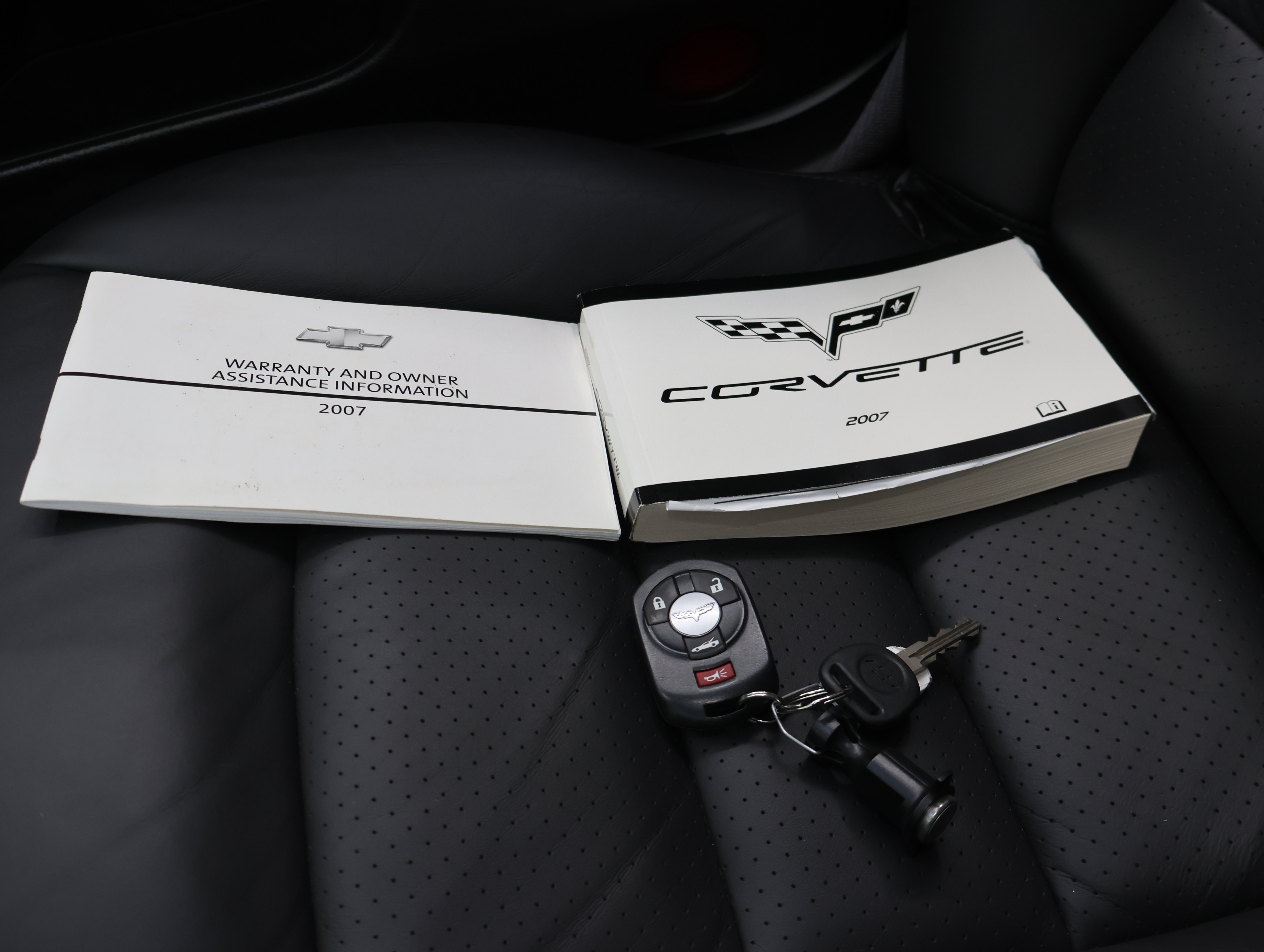 Used 2007 Chevrolet Corvette Convertible w/ Preferred Equipment Group RWD image 43