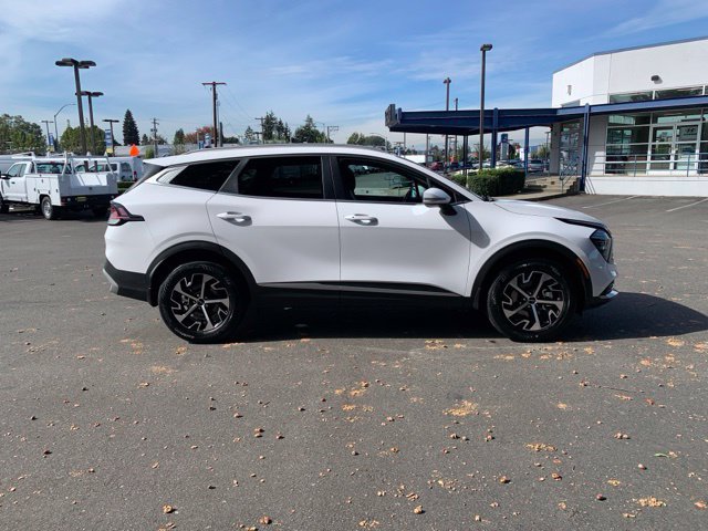 Used 2024 Kia Sportage EX AWD/4WD image 7