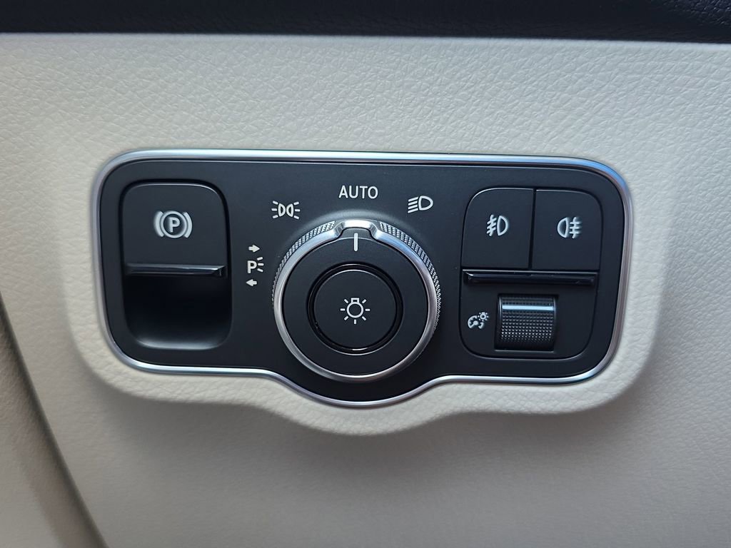 Used 2026 Mercedes-Benz GLB 250 GLB 250 image 26