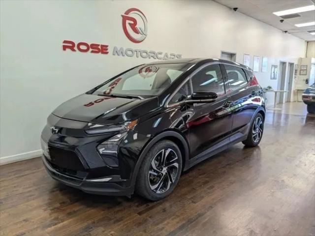 Used 2023 Chevrolet Bolt LT image 1