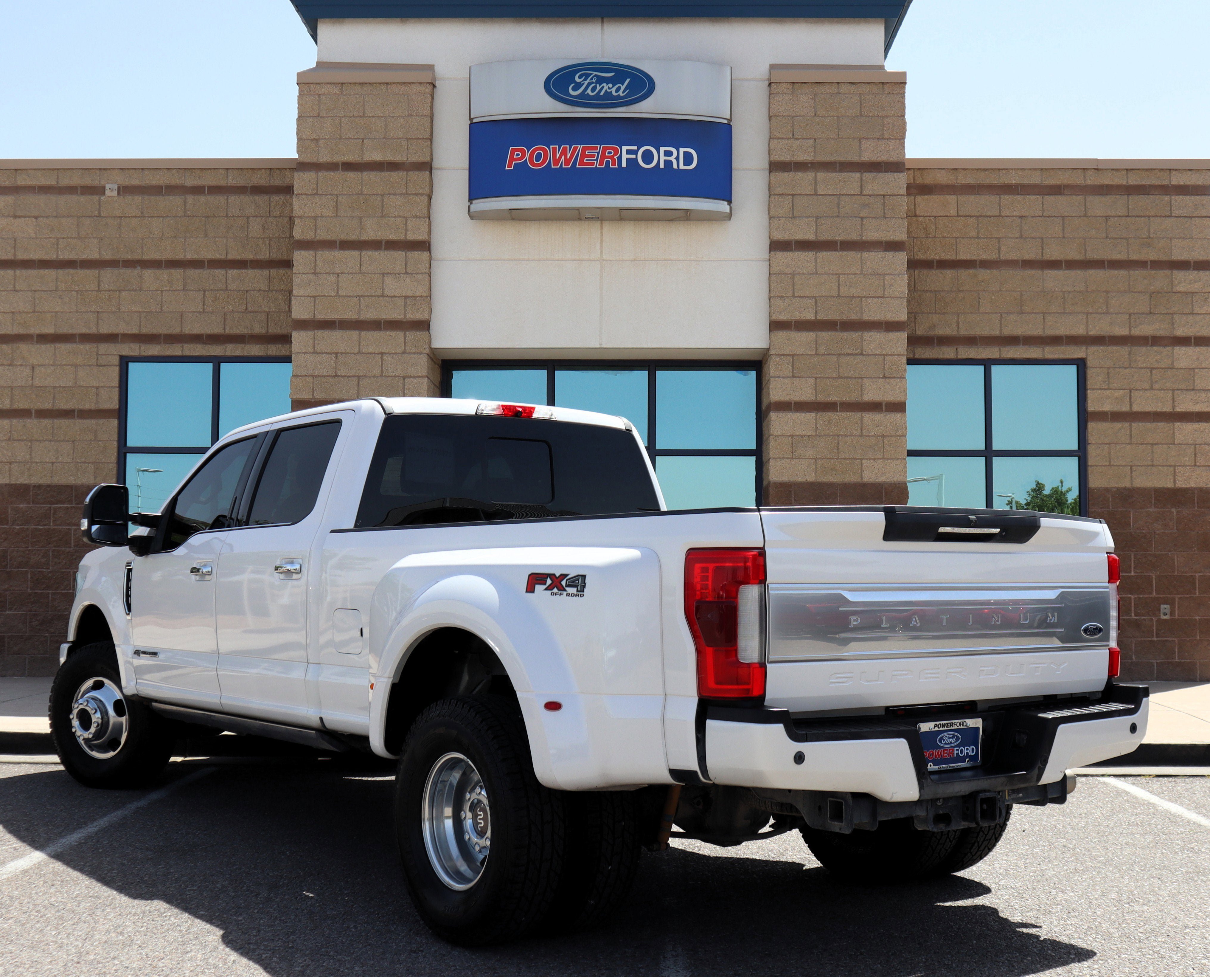 Used 2019 Ford F350 Platinum w/ Platinum Ultimate Package AWD/4WD image 8